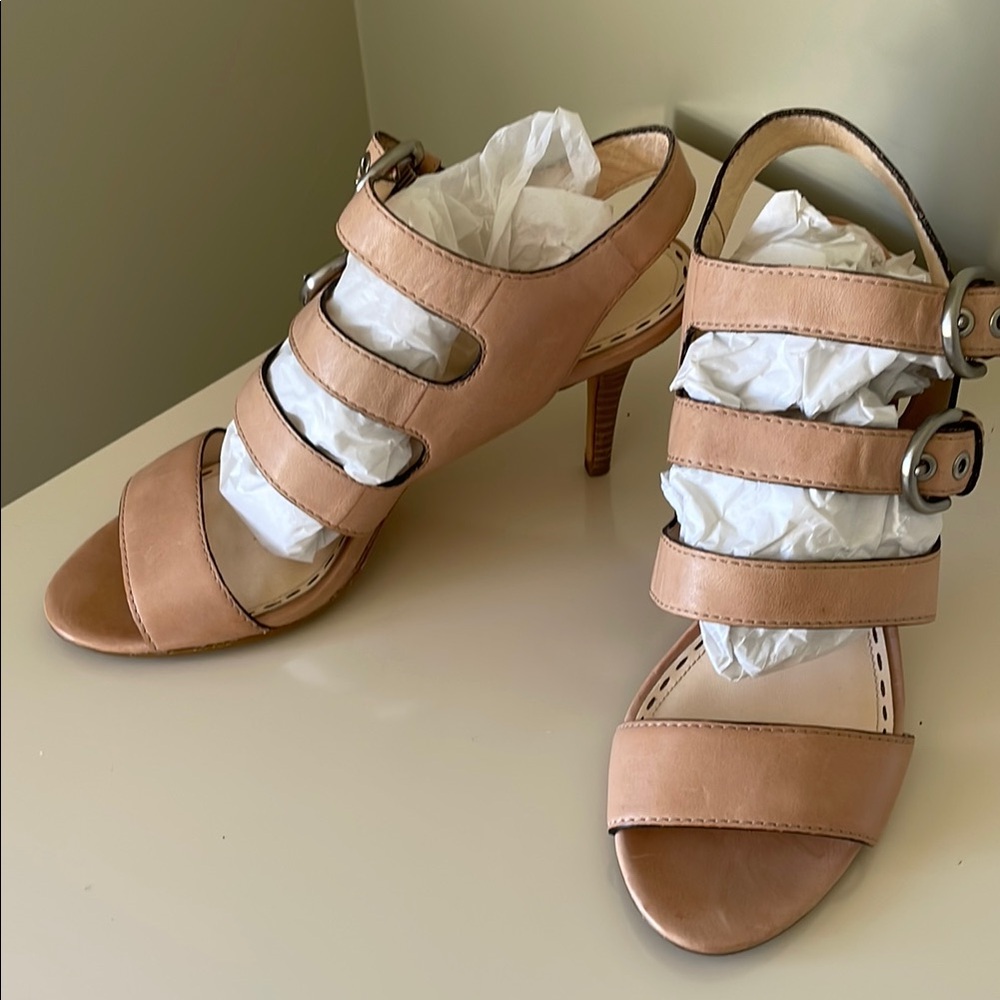 COACH VINTAGE Tan Strappy Heeled Sandals size 9